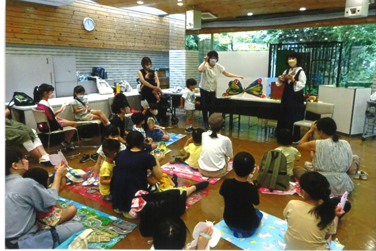 にじいろひろば