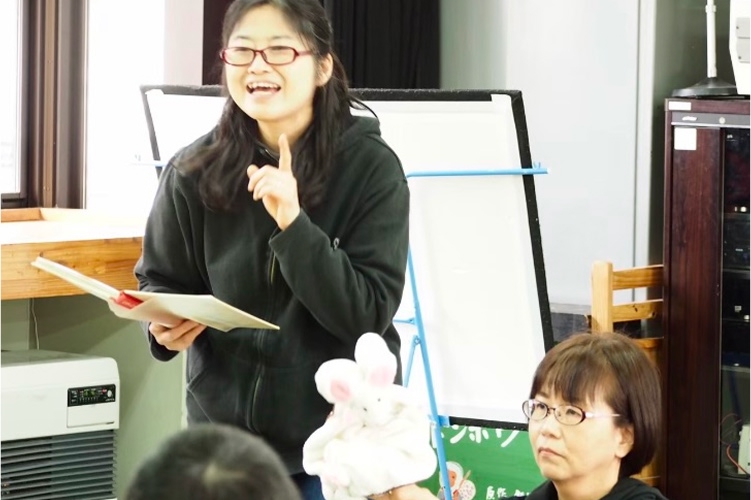 飛び出す読み聞かせ　会染母んばー